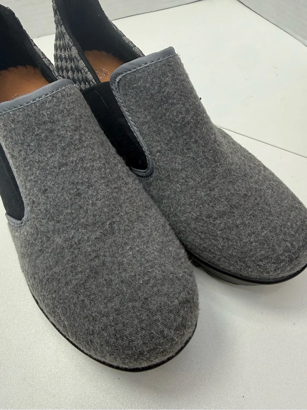 bernie mev. Gray and Black Slip-On Wedge Sneakers size 37
